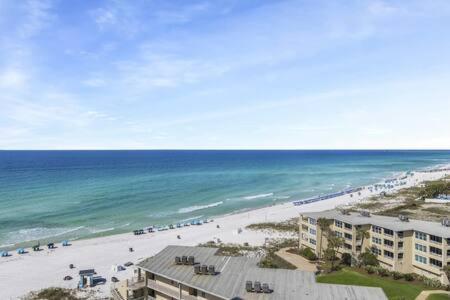 The Scallop By Brightwild-Beachfront Condo デスティン エクステリア 写真